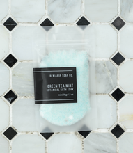 Load image into Gallery viewer, Green Mint Botanical Bath Soak